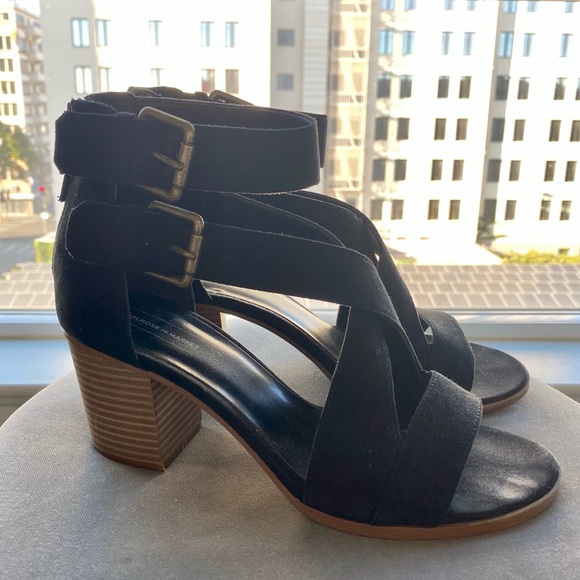 Strap Heels 💛 - Picture 1 of 4